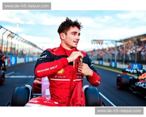 F1新闻：速度之外的故事，赛道内外的每一次心跳